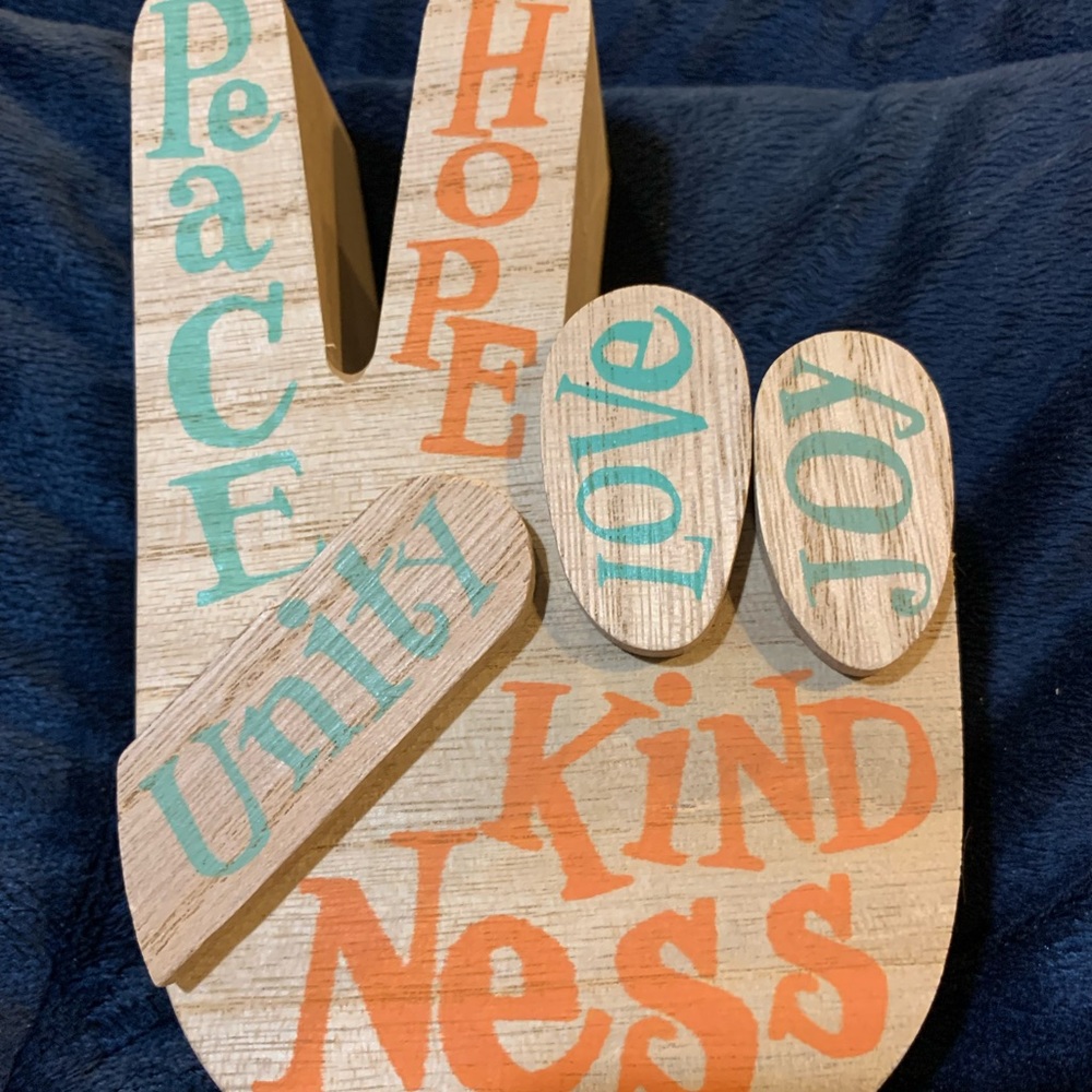 Decor - Picture 7 of 7